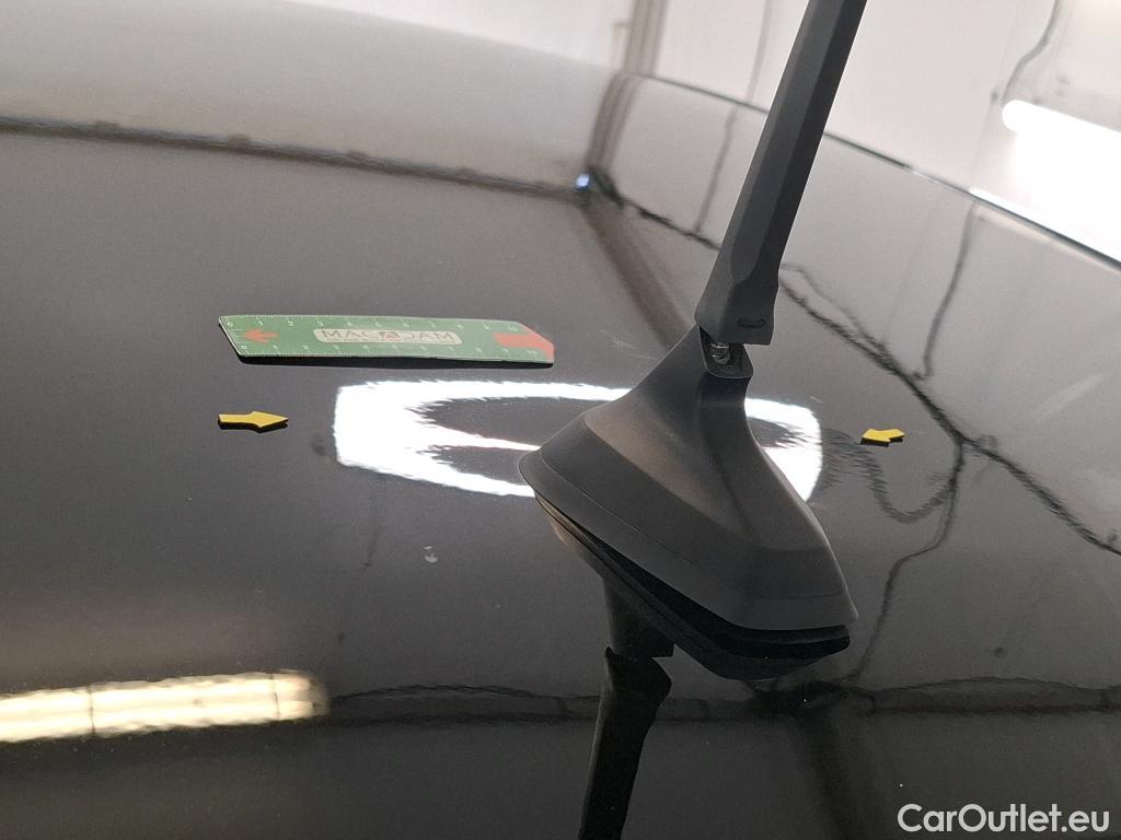  Renault  Captur RENAULT  2019 5P SUV Intens ETech hybride recharg 160 21 #3