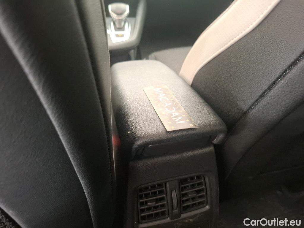  Renault  Captur RENAULT  / 2019 / 5P / SUV Intens E-TECH Plug-in 160 #9
