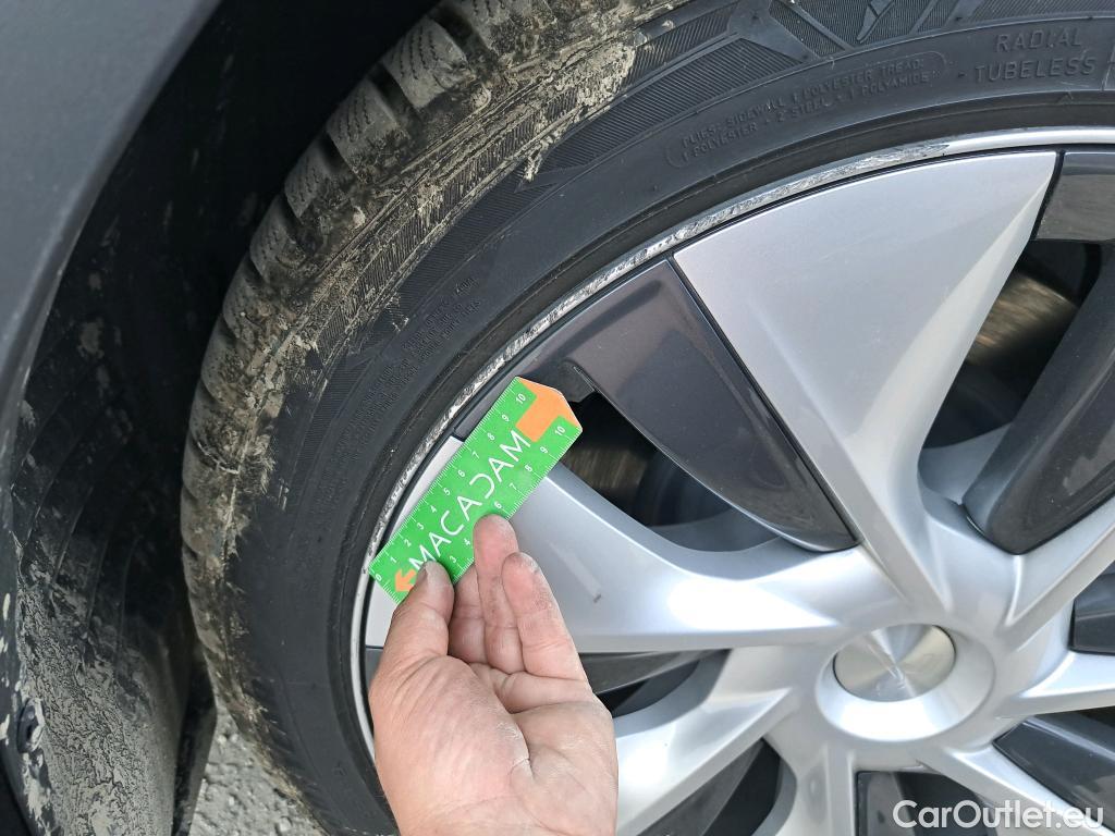  Tesla  Model Y TESLA  / 2021 / 5P / SUV RWD #25