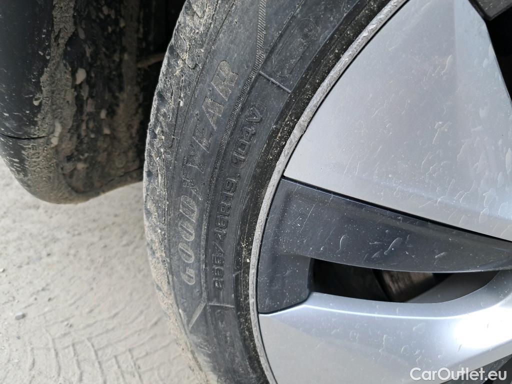  Tesla  Model Y TESLA  / 2021 / 5P / SUV RWD #6