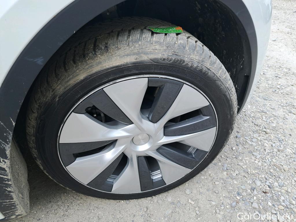  Tesla  Model Y TESLA  / 2021 / 5P / SUV RWD #32