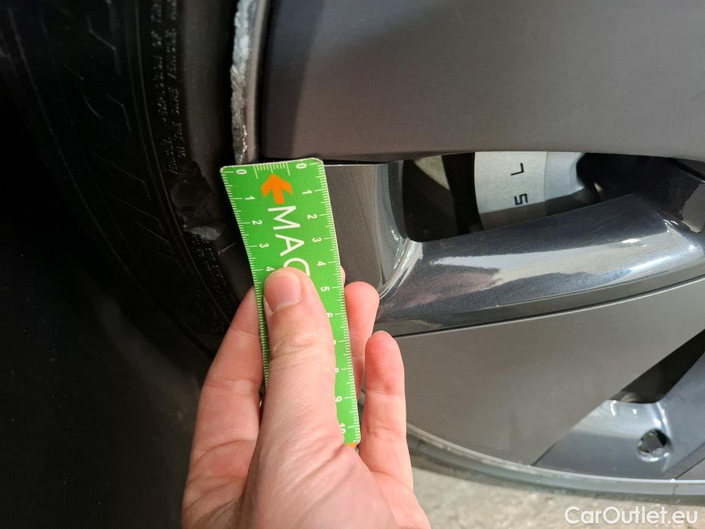  Tesla  Model 3 TESLA  / 2018 / 4P / Berline Grande Autonomie #17
