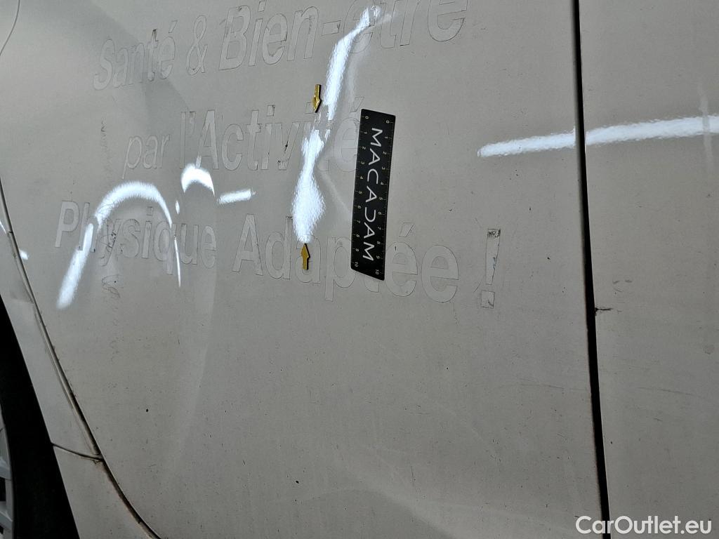  Toyota  Yaris TOYOTA  Hybride / 2019 / 5P / Berline Hybride 116h France Business Stage Acad #11