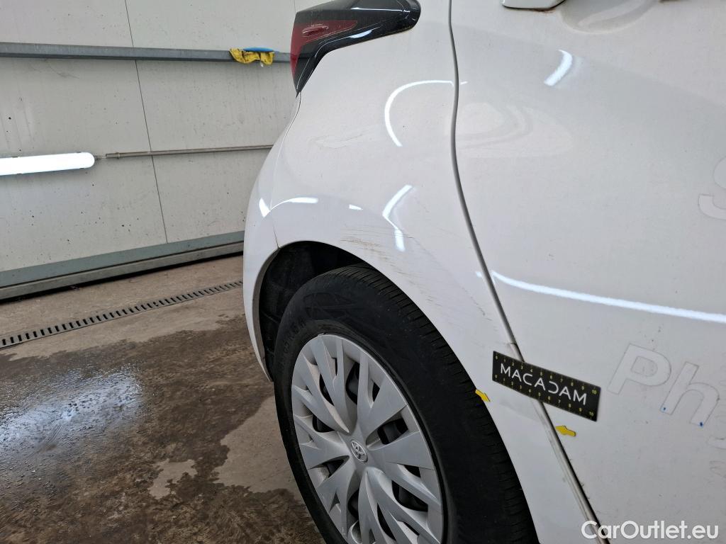  Toyota  Yaris TOYOTA  Hybride / 2019 / 5P / Berline Hybride 116h France Business Stage Acad #1