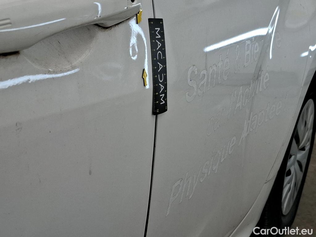  Toyota  Yaris TOYOTA  Hybride / 2019 / 5P / Berline Hybride 116h France Business Stage Acad #6