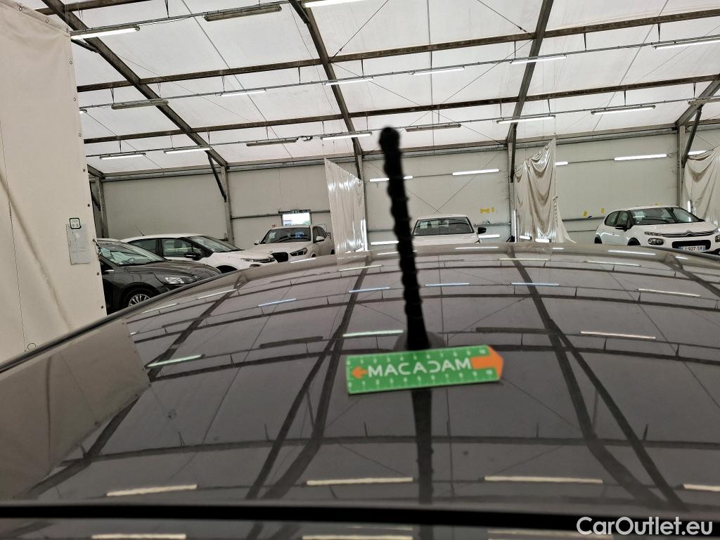  Toyota  Yaris TOYOTA  Hybride 5p Berline 1.5 VVT-I HYBRID France Business #27