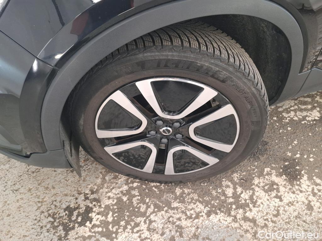  Volvo  XC 40 VOLVO XC40 / 2017 / 5P / SUV Recharge T5 262 DCT7 Inscription Luxe #10