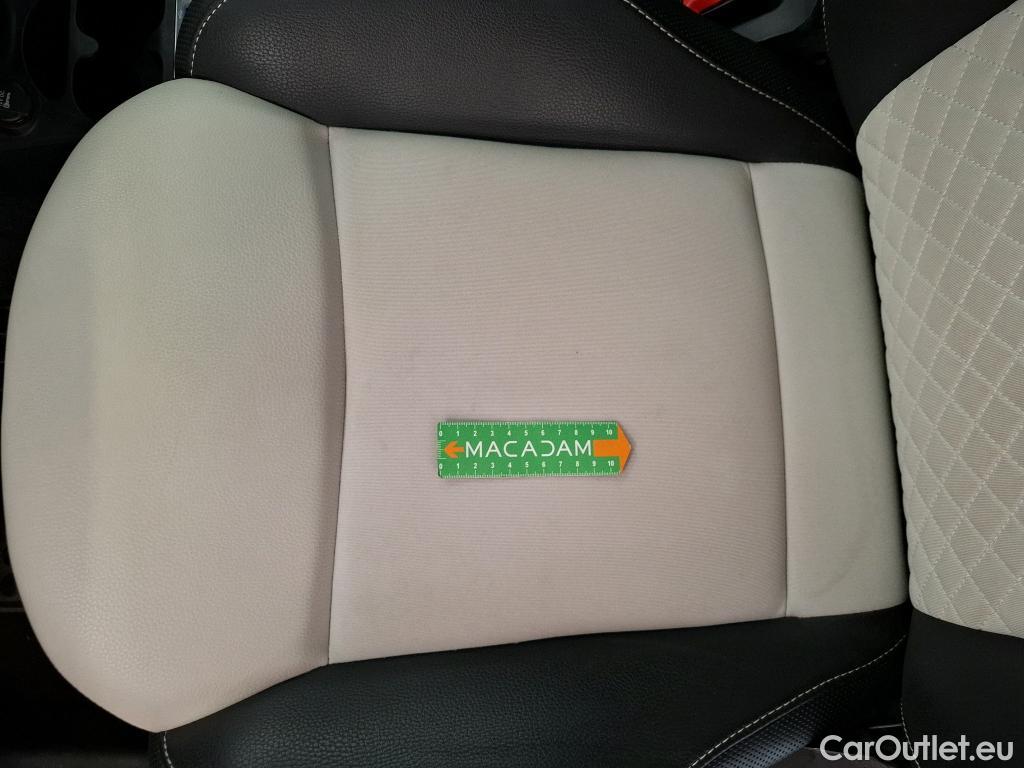  Fiat  500 FIAT   2015  3P  Berline Hybrid 10 BSG 70 ch Dolcevita #19
