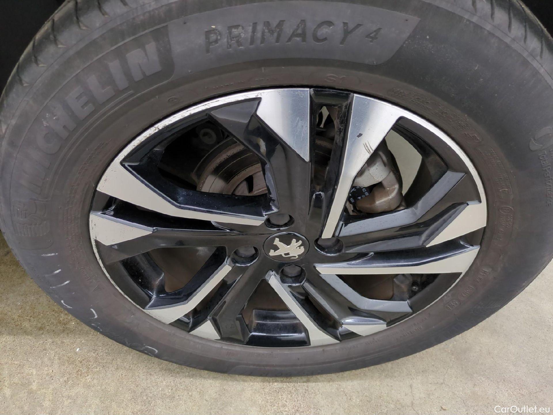  Peugeot  2008  Allure Business 1.2 PureTech 130CV BVM6 E6d #8