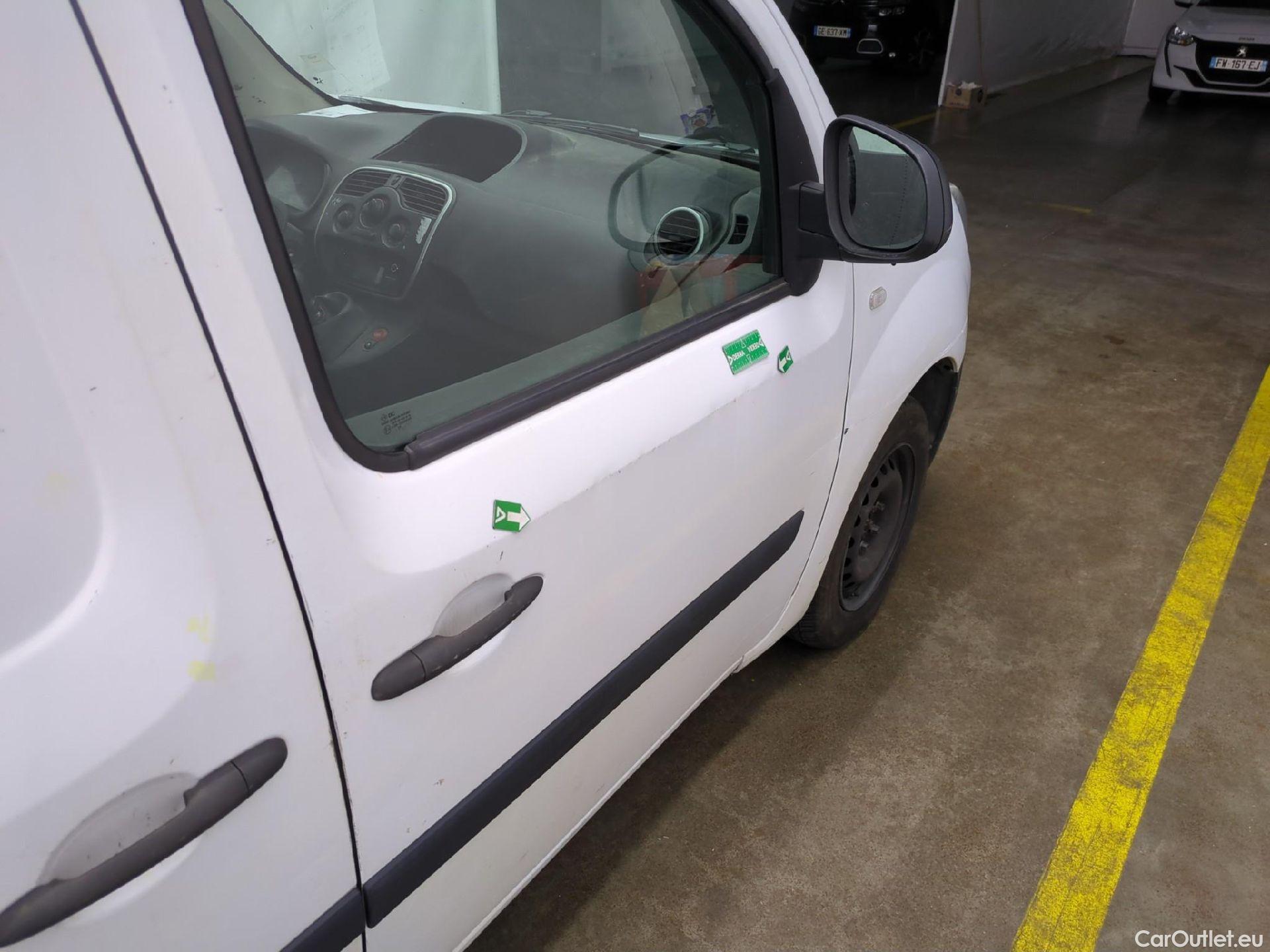  Renault  EXPRESS RENAULT Kangoo  / 2013 / 4P / Fourgonnette Confort TCe 115 #36