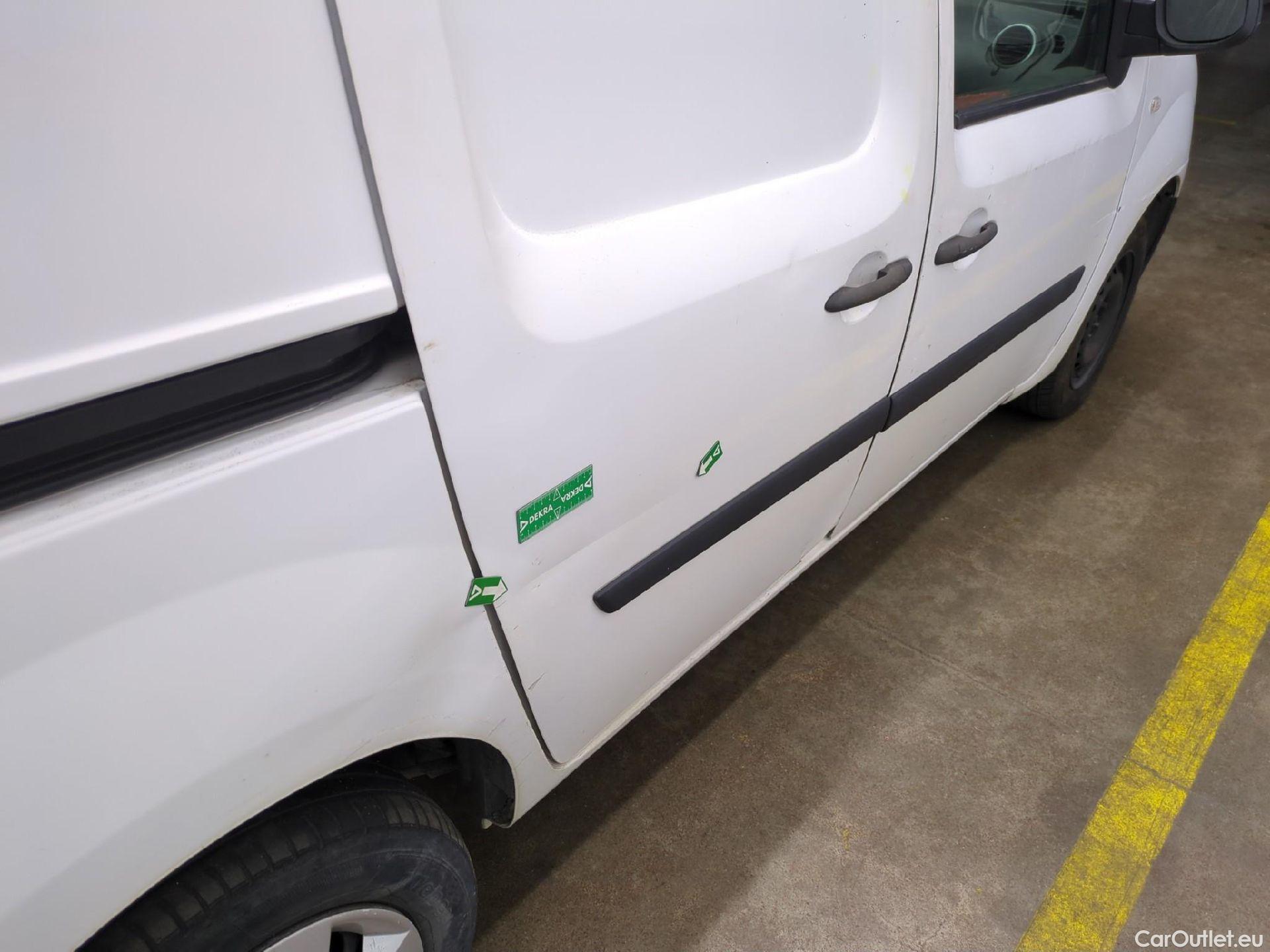  Renault  EXPRESS RENAULT Kangoo  / 2013 / 4P / Fourgonnette Confort TCe 115 #32