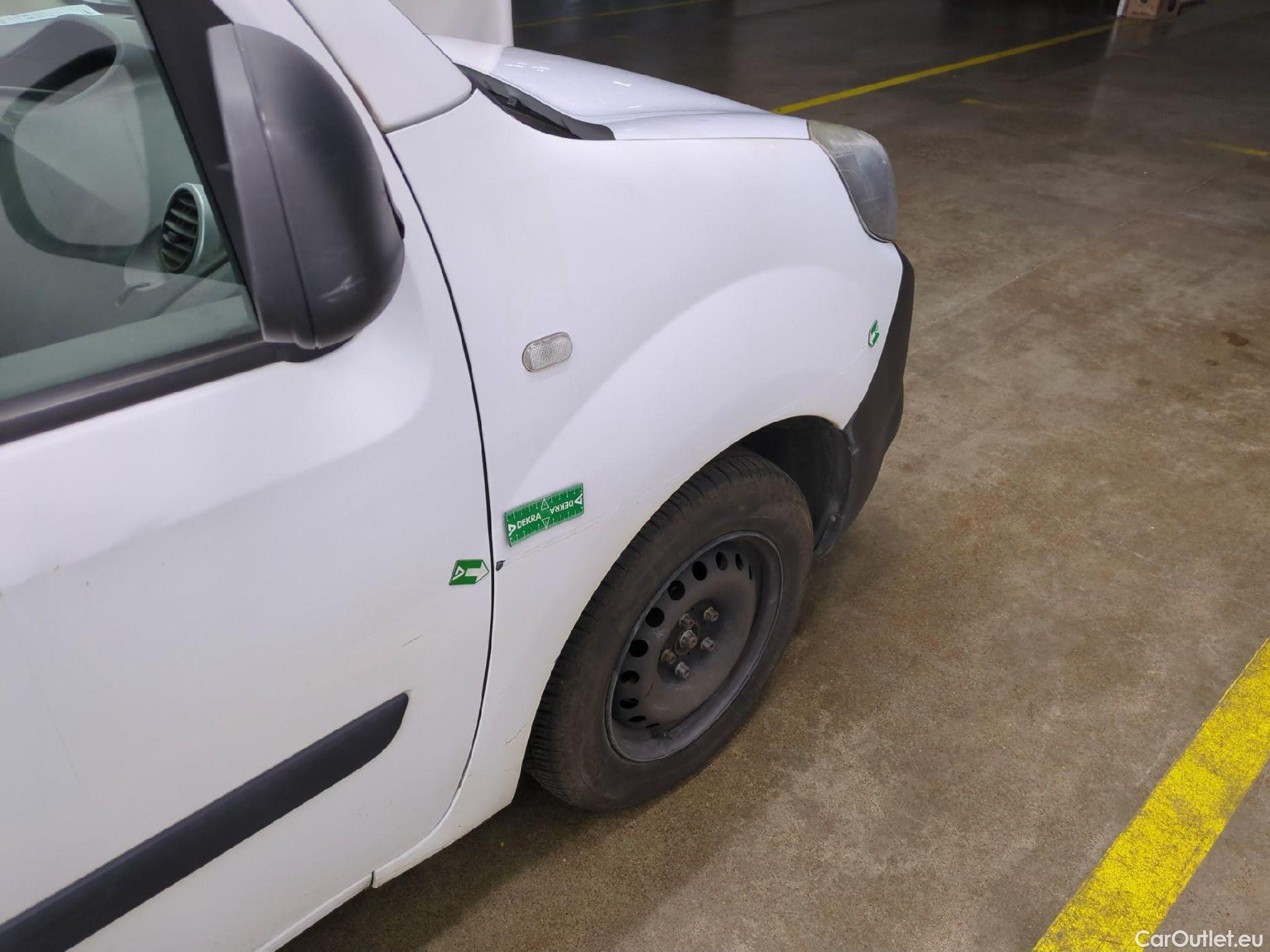  Renault  EXPRESS RENAULT Kangoo  / 2013 / 4P / Fourgonnette Confort TCe 115 #42