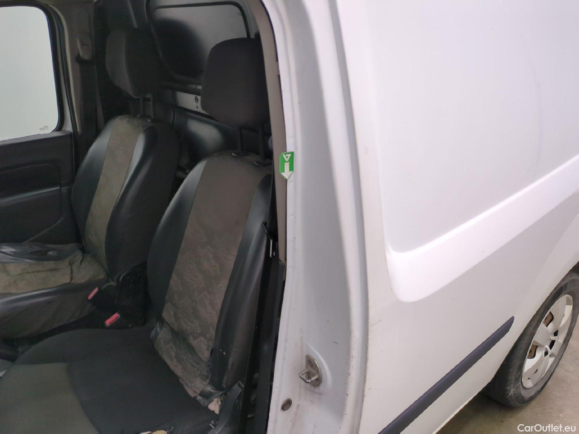  Renault  EXPRESS RENAULT Kangoo  / 2013 / 4P / Fourgonnette Confort TCe 115 #4