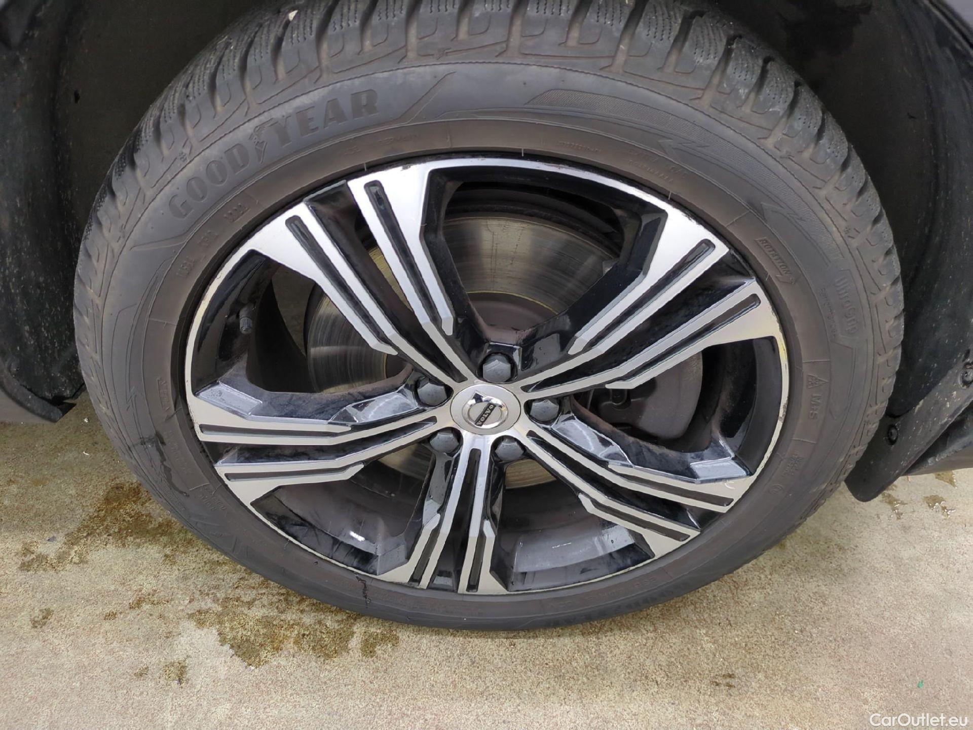  Volvo  XC 40 VOLVO XC40 / 2017 / 5P / SUV Recharge T4 211 DCT7 Inscription Luxe #7