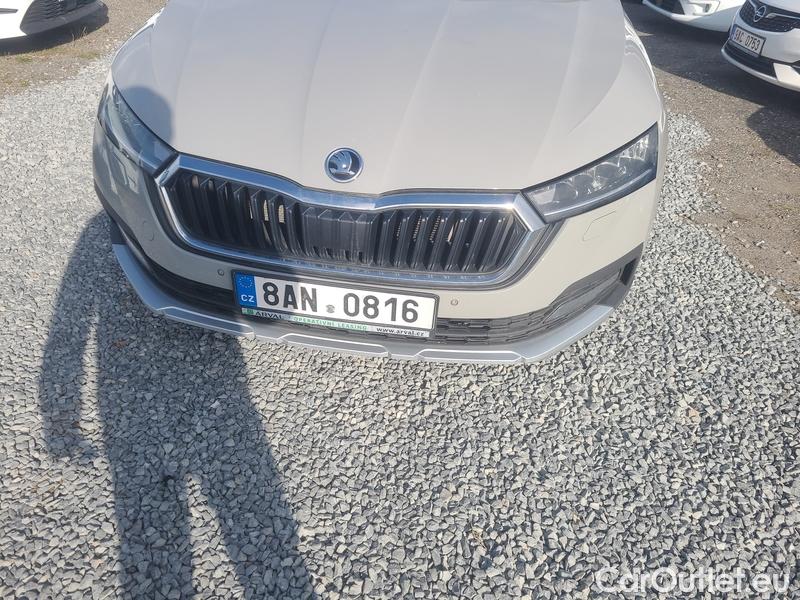  Skoda  Octavia  Combi (NX3)(2020) Oct.C. 2.0TDI 147 Scout 4x4 AT #1