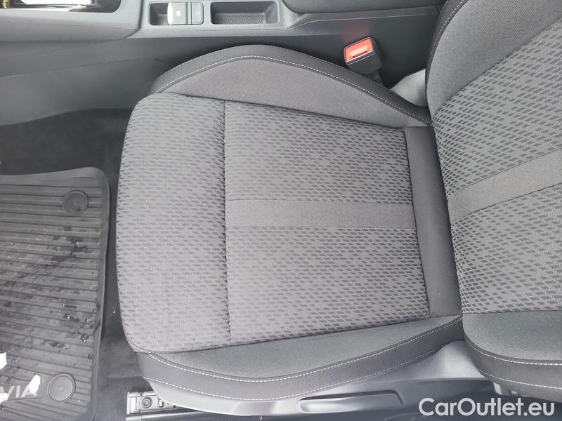 Skoda  Octavia  Combi (NX3)(2020) Oct.Combi 2.0TDI 110 Style AT #4