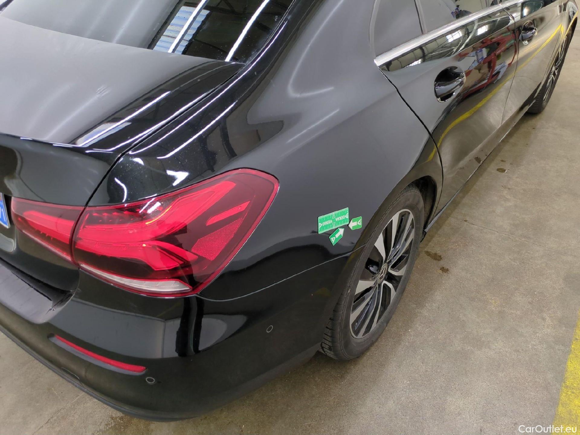  Mercedes  A-Klasse MERCEDES-BENZ Classe A Berline / 2018 / 4P / Berline A 180 d Business Line #13