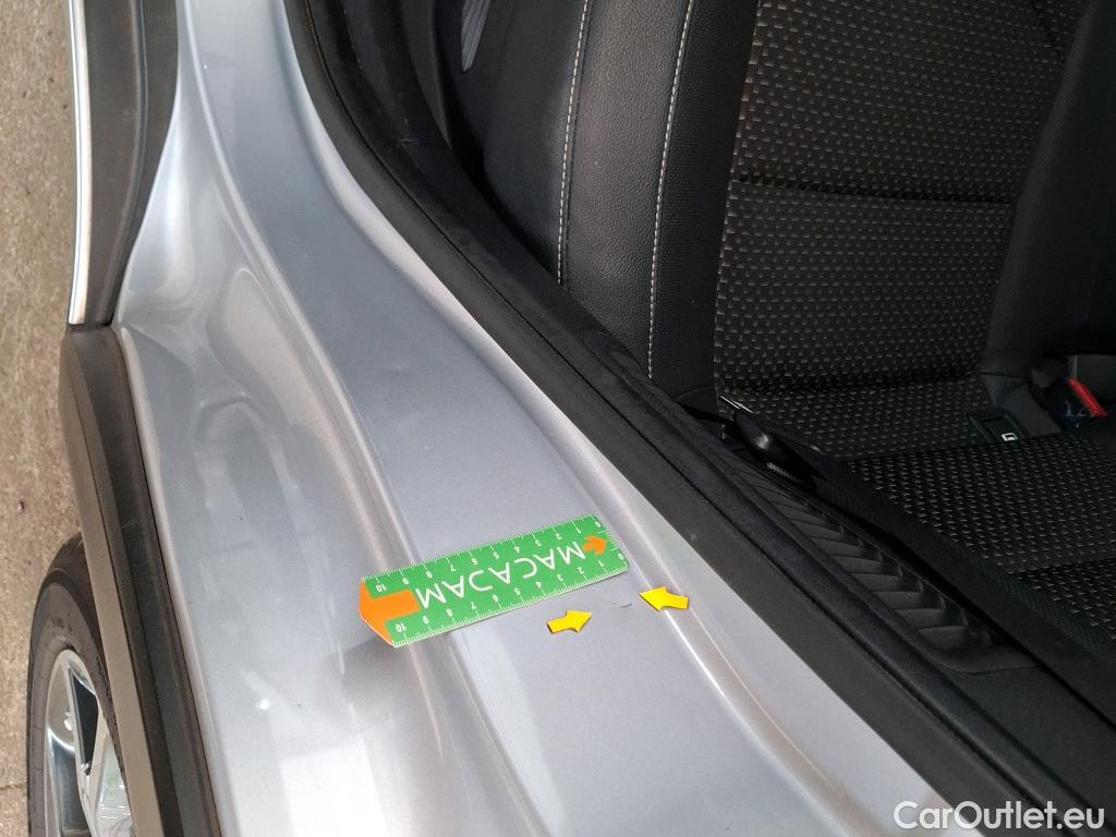  KIA  XCeed KIA  / 2019 / 5P / Crossover 1.6 GDI ISG ISG PHEV DESIGN DCT7 #19