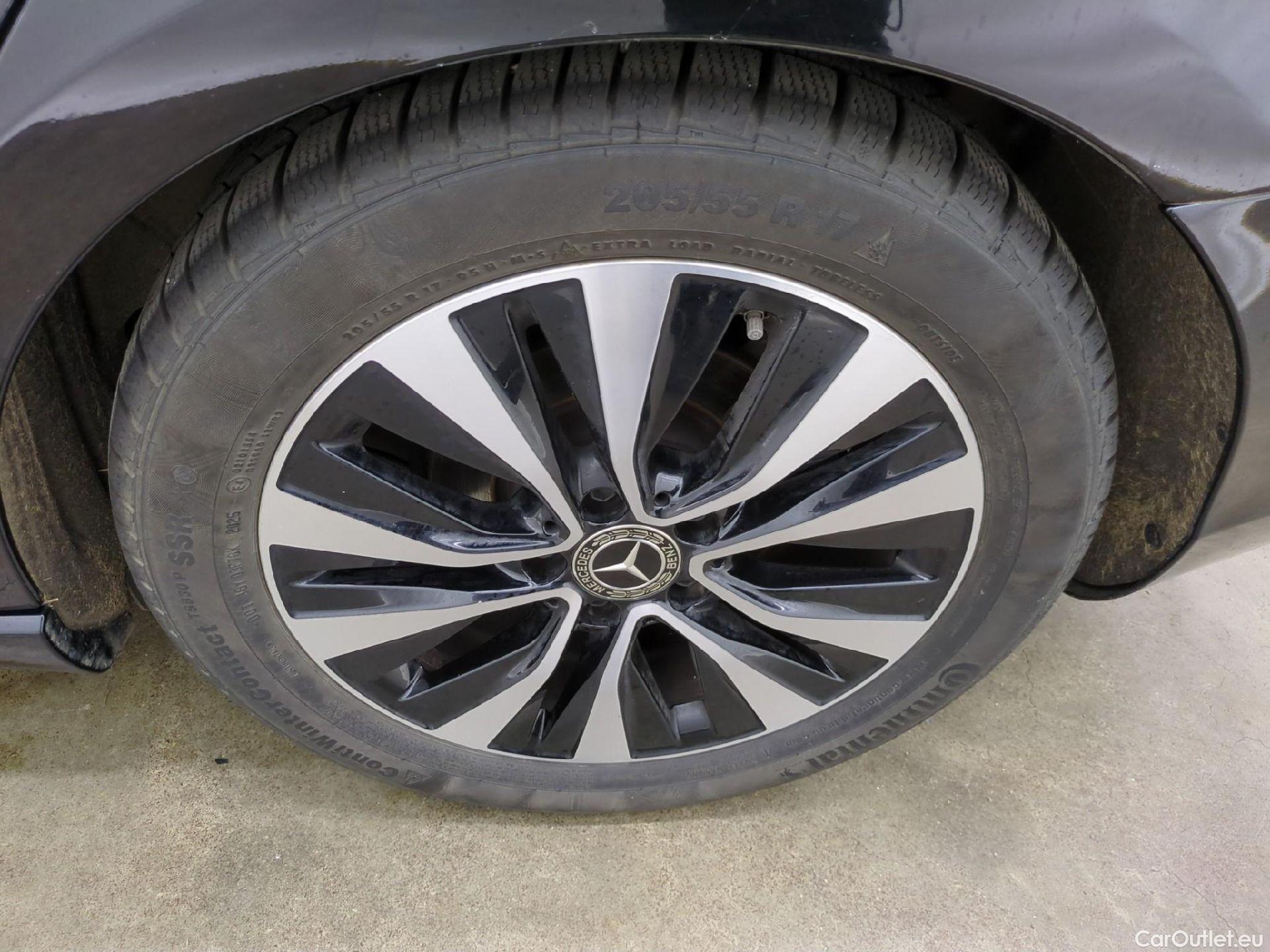  Mercedes  A-Klasse MERCEDES-BENZ Classe A Berline / 2018 / 4P / Berline A 180 d Business Line #7