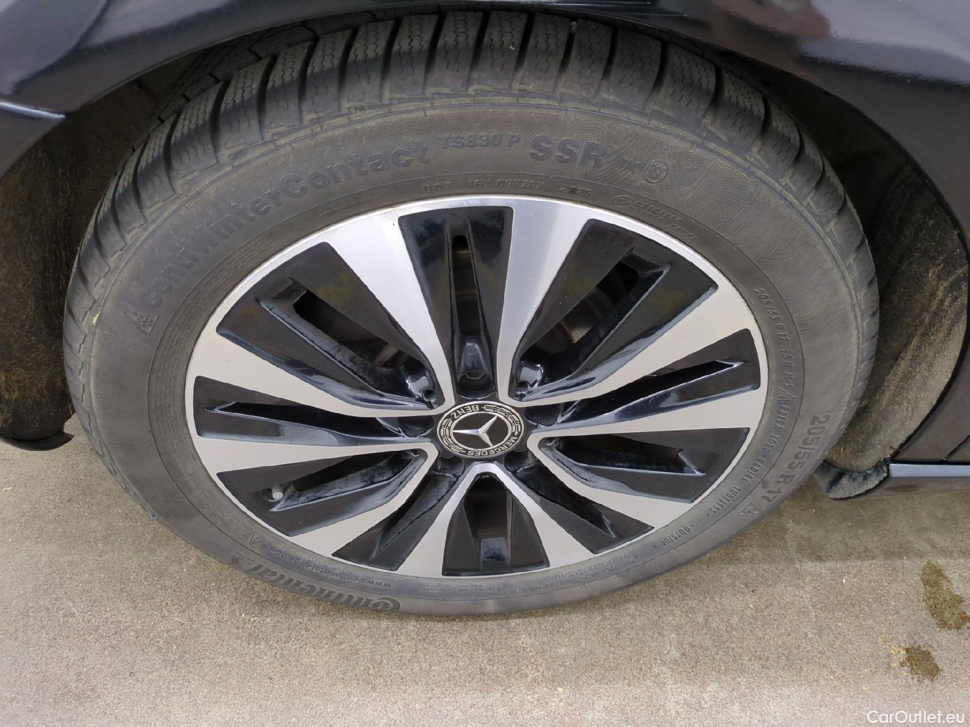  Mercedes  A-Klasse MERCEDES-BENZ Classe A Berline / 2018 / 4P / Berline A 180 d Business Line #8