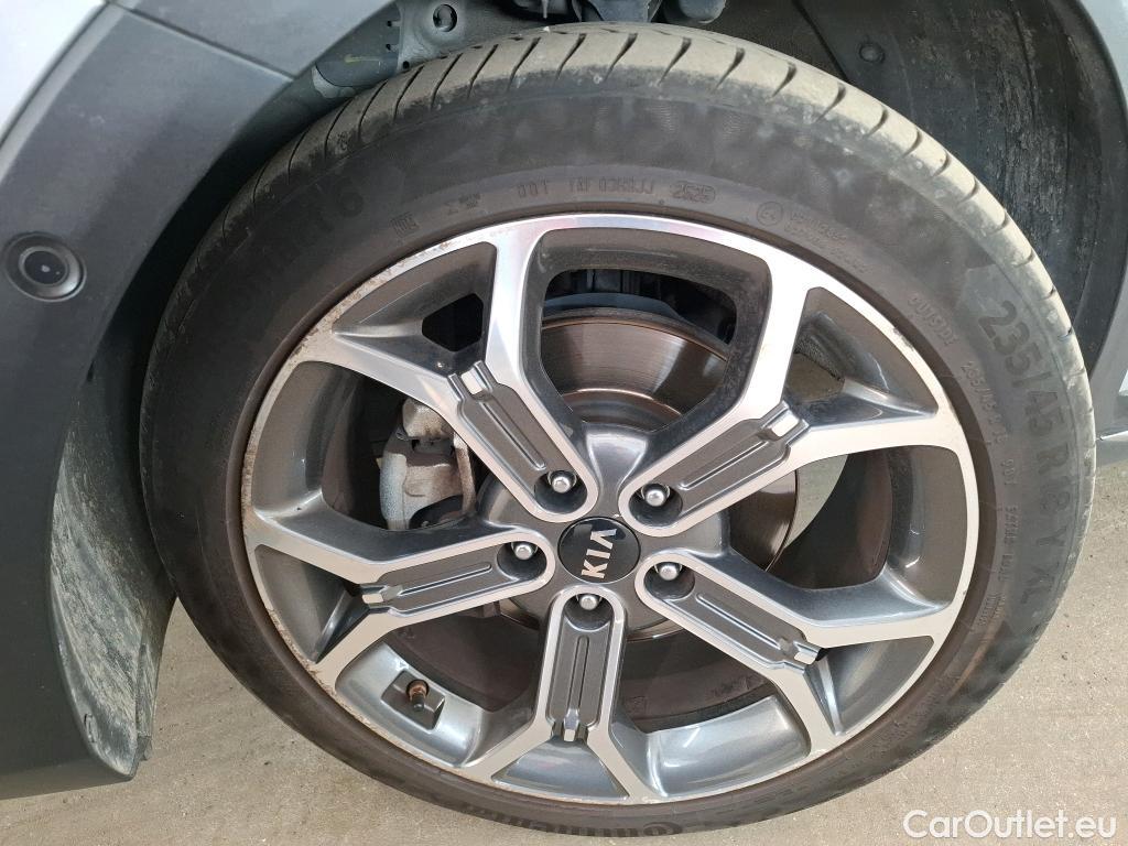  KIA  XCeed KIA  / 2019 / 5P / Crossover 1.6 GDI ISG ISG PHEV DESIGN DCT7 #7