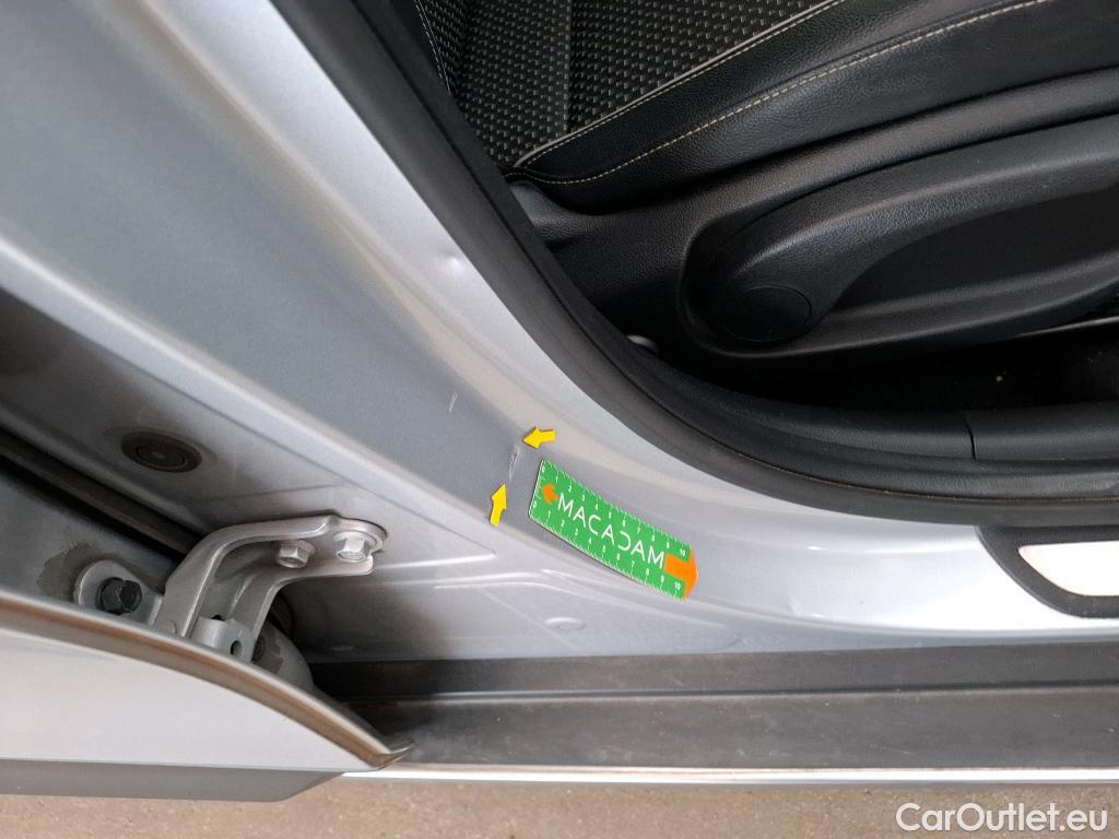  KIA  XCeed KIA  / 2019 / 5P / Crossover 1.6 GDI ISG ISG PHEV DESIGN DCT7 #21
