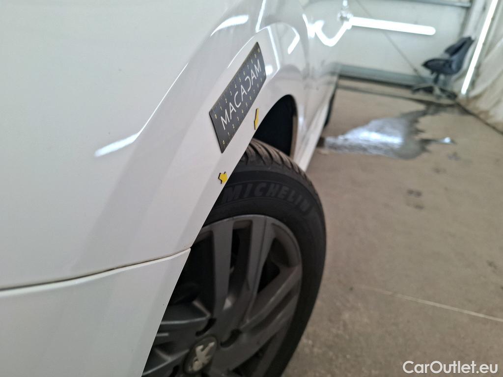  Peugeot  208  Active Business 1.2 PureTech 100CV BVM6 E6d #10
