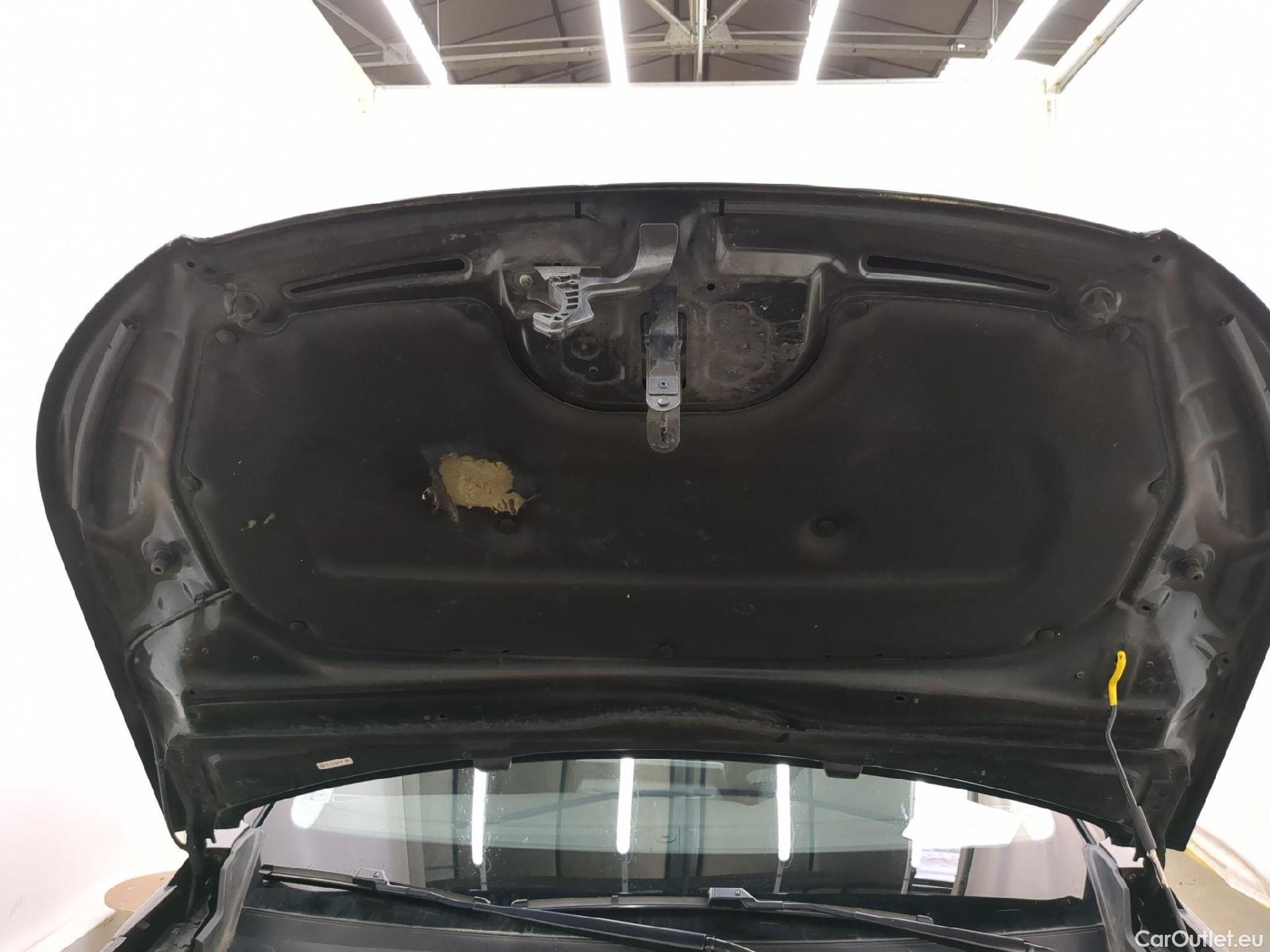  Peugeot  2008  Allure Pack 1.2 PureTech 130CV BVA8 E6d #6
