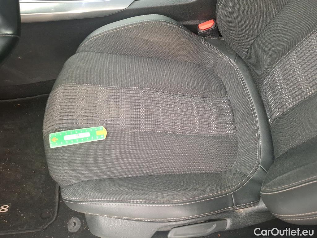  Peugeot  308  Allure Business 1.2 PureTech 130CV BVA8 E6d #1