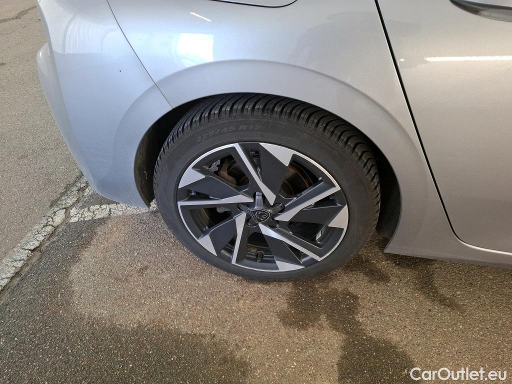  Peugeot  308  Allure Pack 1.2 PureTech 130CV BVA8 E6d #40