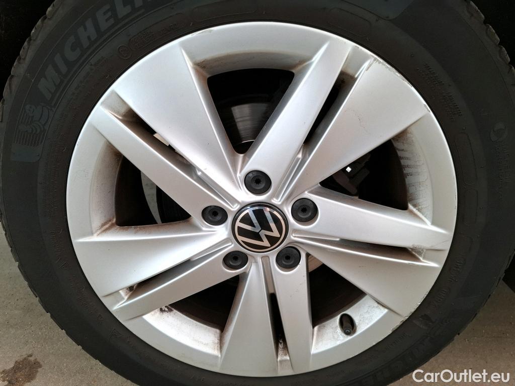  Volkswagen  Golf  VOLKSWAGEN SW / 2020 / 5P / Break 1.5 eTSI OPF 130 DSG7 Life Business #44