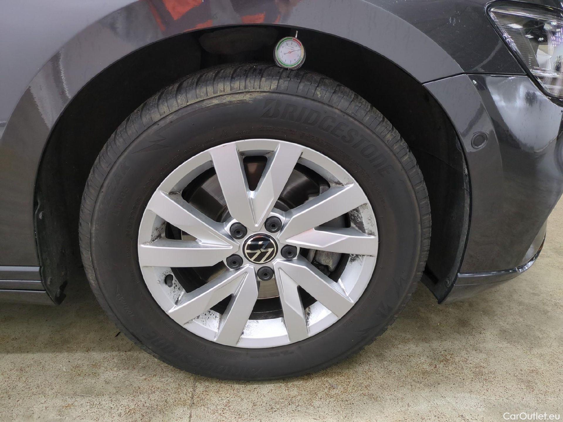  Volkswagen  Passat  Break Life Plus 2.0 TDI 150CV BVA7 E6d #5