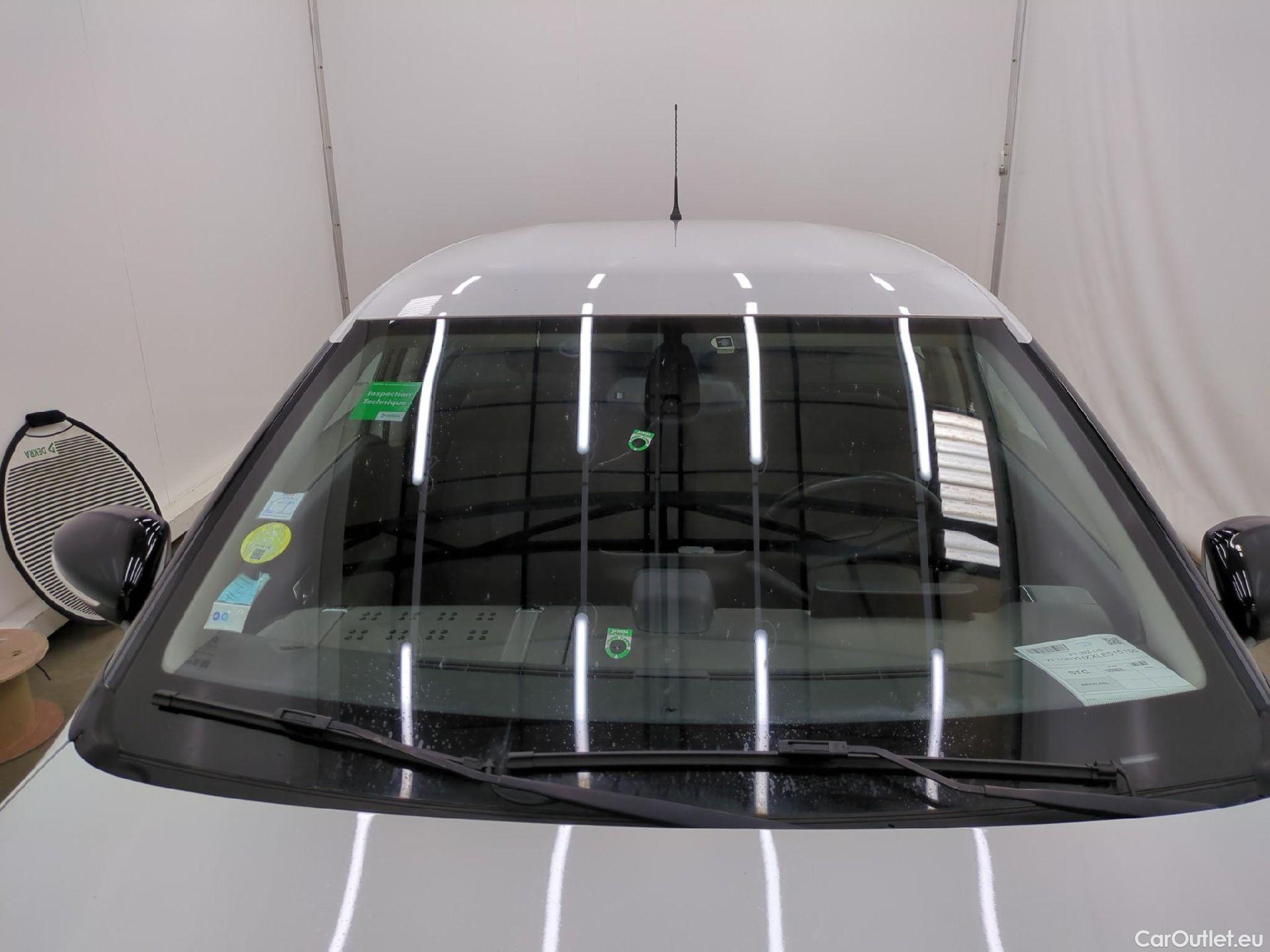  Citroen  C4 Cactus  Feel Nav Société 1.5 BlueHDI 120CV BVA6 E6dT #7