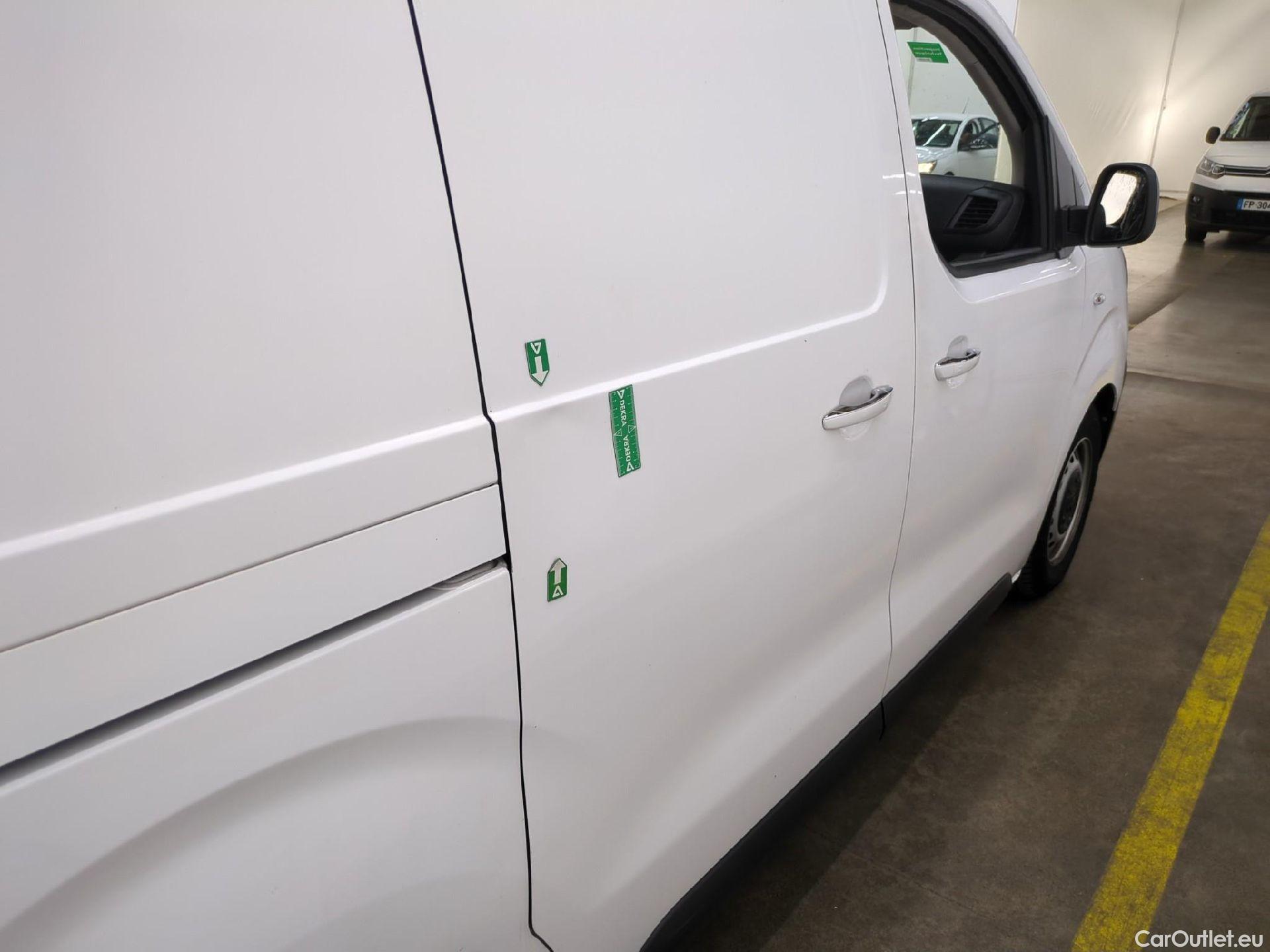  Peugeot  Expert  Fourgon Urban Compact 2.0 HDi 120CV BVA8 E6d #19