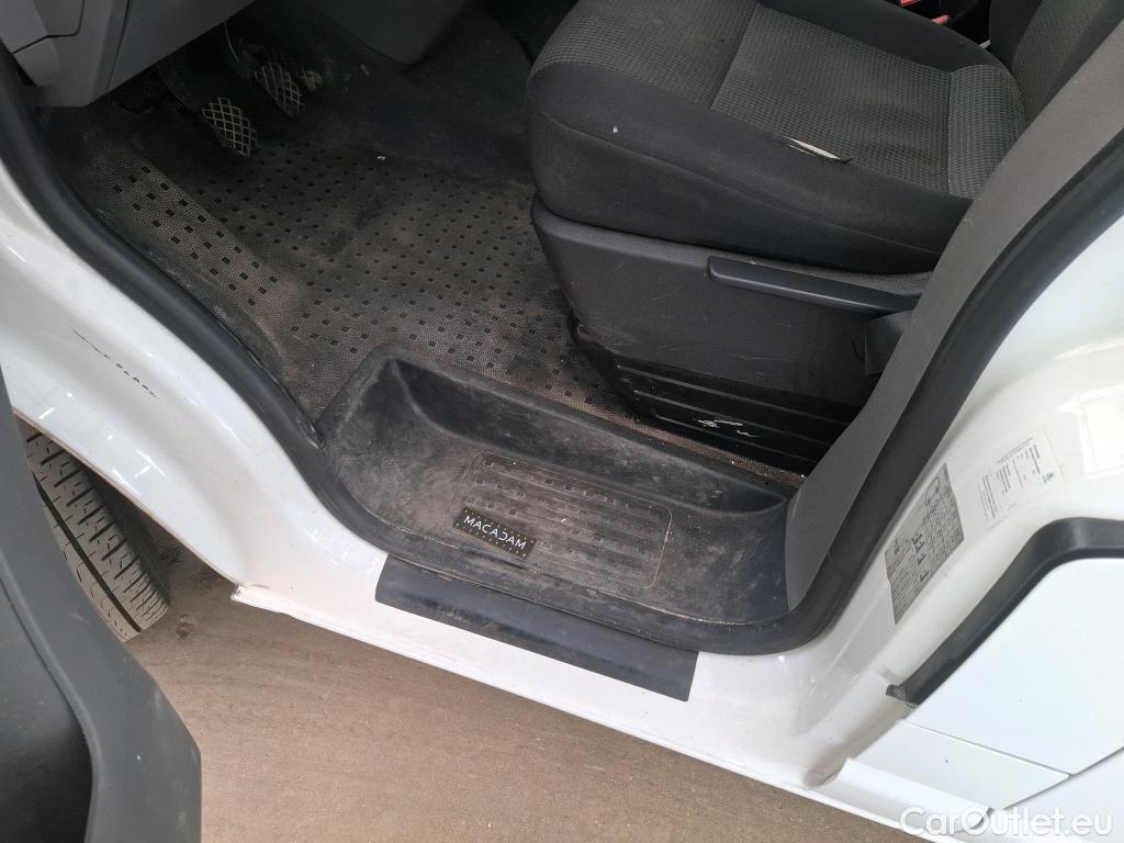 Volkswagen  Transporter VOLKSWAGEN  / 2019 / 4P / Fourgon tôlé 2.0 TDi 110 L2H1 Business #38