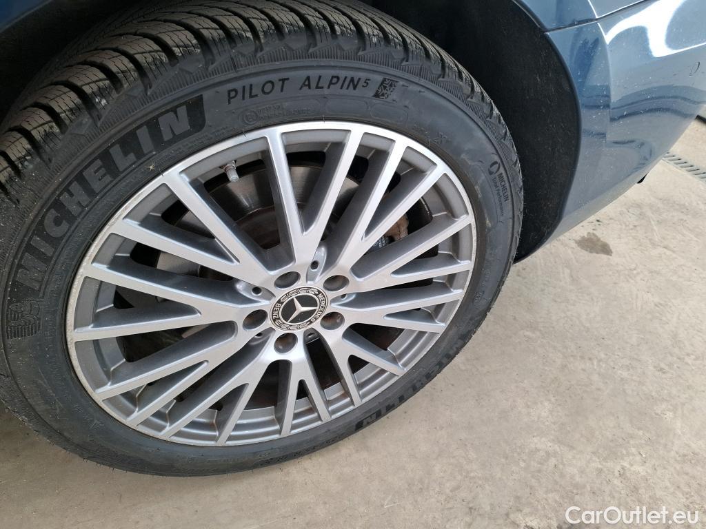  Mercedes  A-Klasse MERCEDES-BENZ Classe A Berline / 2018 / 4P / Berline A 250 e Progressive Line 8G-DCT #18
