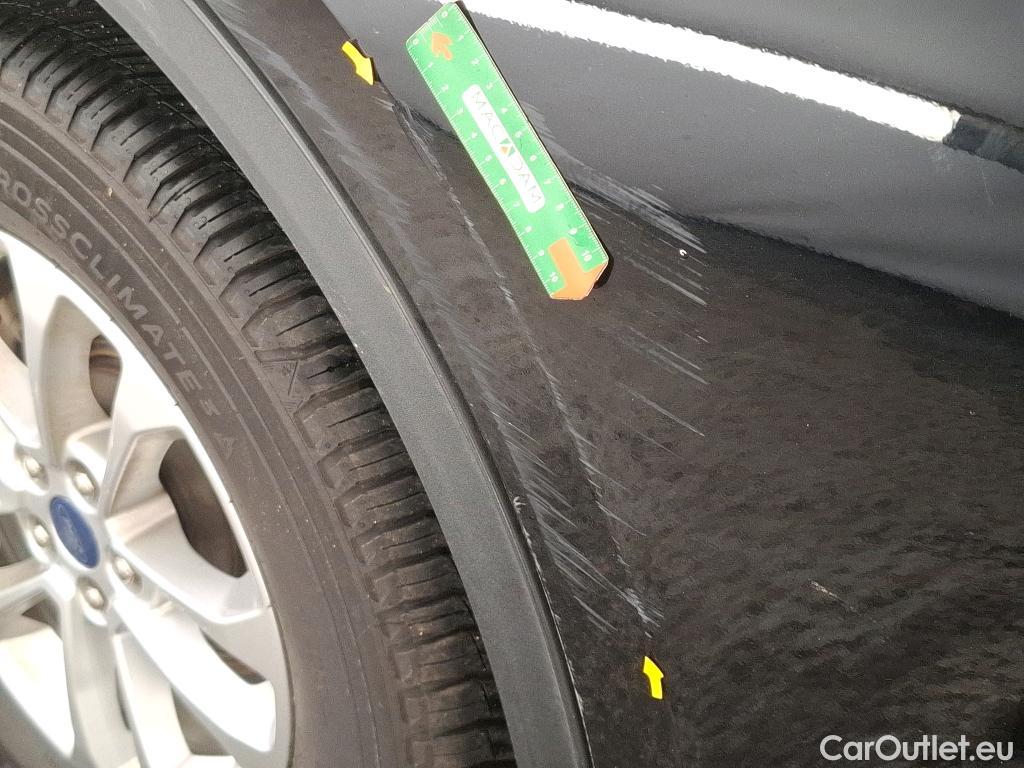  Ford  Kuga FORD  / 2019 / 5P / SUV 2.5 190 hybrid Flexifuel Pshift Titanium #4