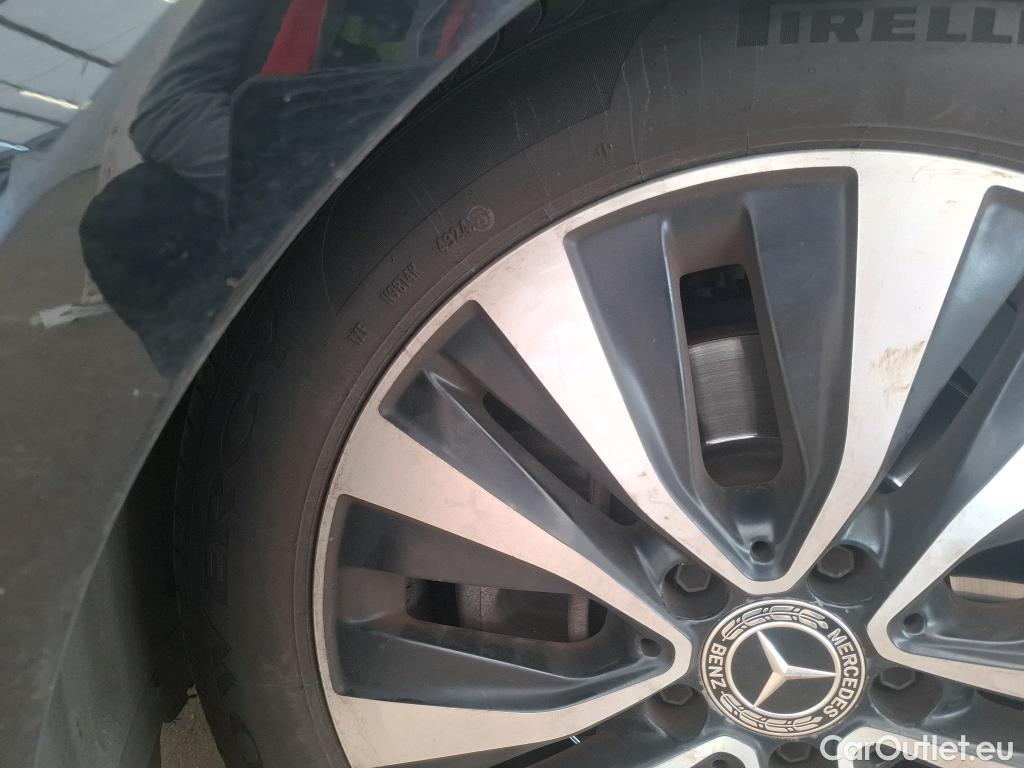  Mercedes  A-Klasse MERCEDES-BENZ Classe A Berline / 2018 / 4P / Berline A 180 d Business Line 8G-DCT #52