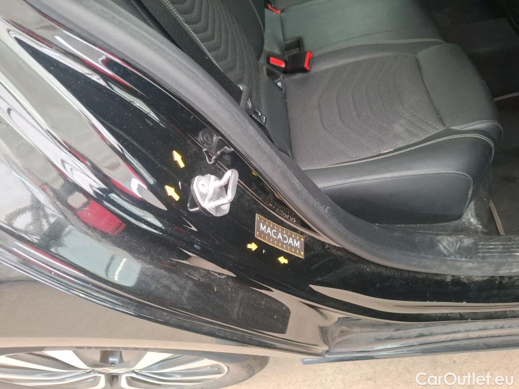  Mercedes  A-Klasse MERCEDES-BENZ Classe A Berline / 2018 / 4P / Berline A 180 d Business Line 8G-DCT #36