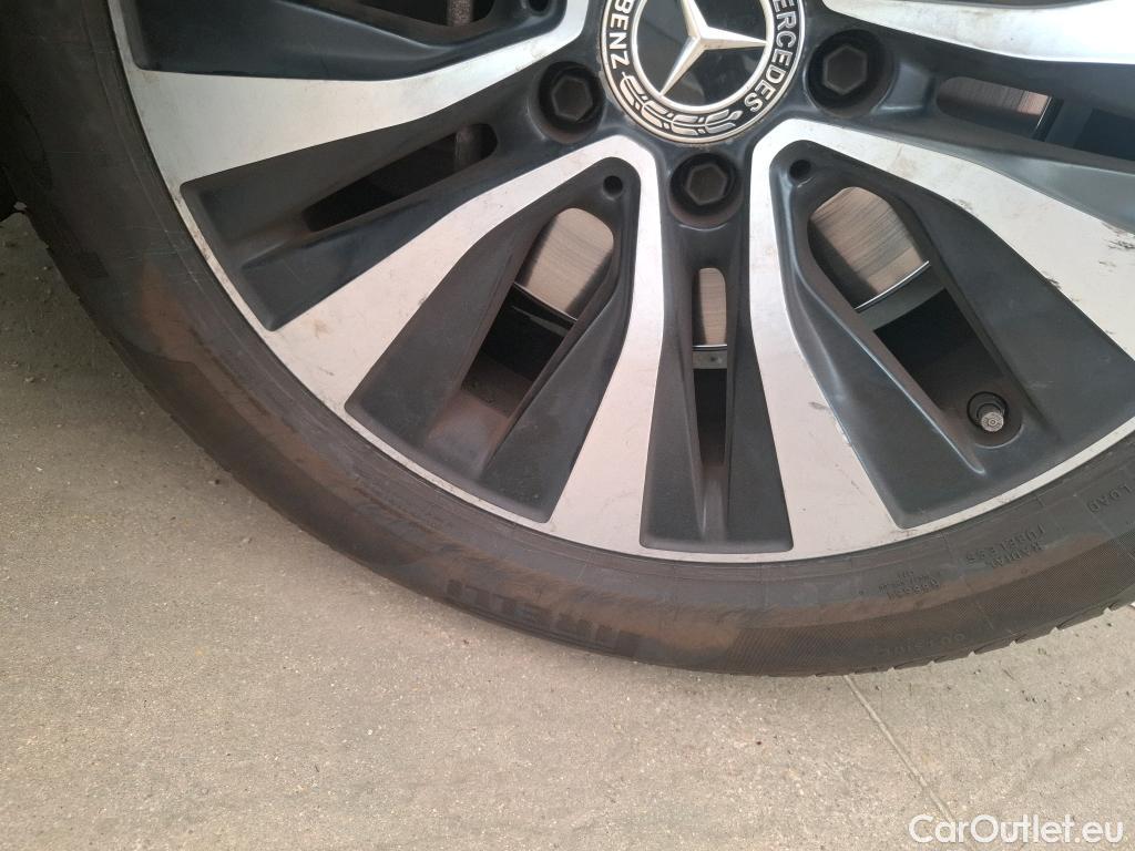  Mercedes  A-Klasse MERCEDES-BENZ Classe A Berline / 2018 / 4P / Berline A 180 d Business Line 8G-DCT #51