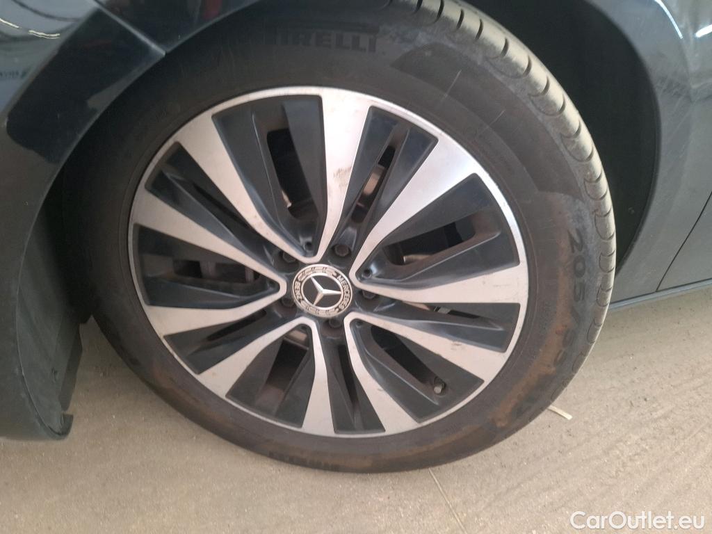  Mercedes  A-Klasse MERCEDES-BENZ Classe A Berline / 2018 / 4P / Berline A 180 d Business Line 8G-DCT #48