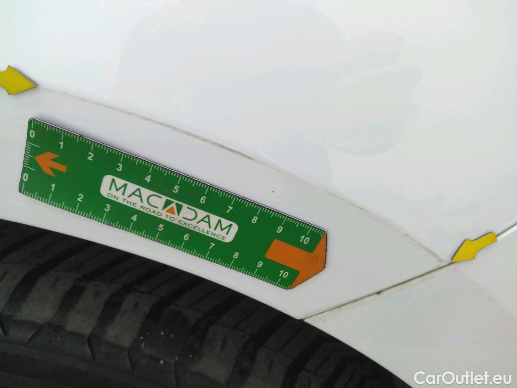  Opel  Corsa  F e Edition Business 50kWh BVA #34