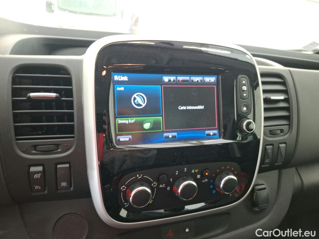  Renault  Trafic RENAULT  / 2019 / 4P / Combi Zen L1 dCi 120 S&S - 8 pl #11
