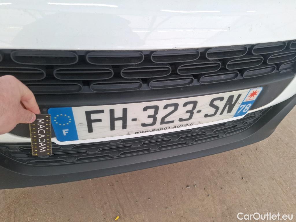  Citroen  C3  Société Feel 1.5 BlueHDI 100CV BVM5 E6dT #38