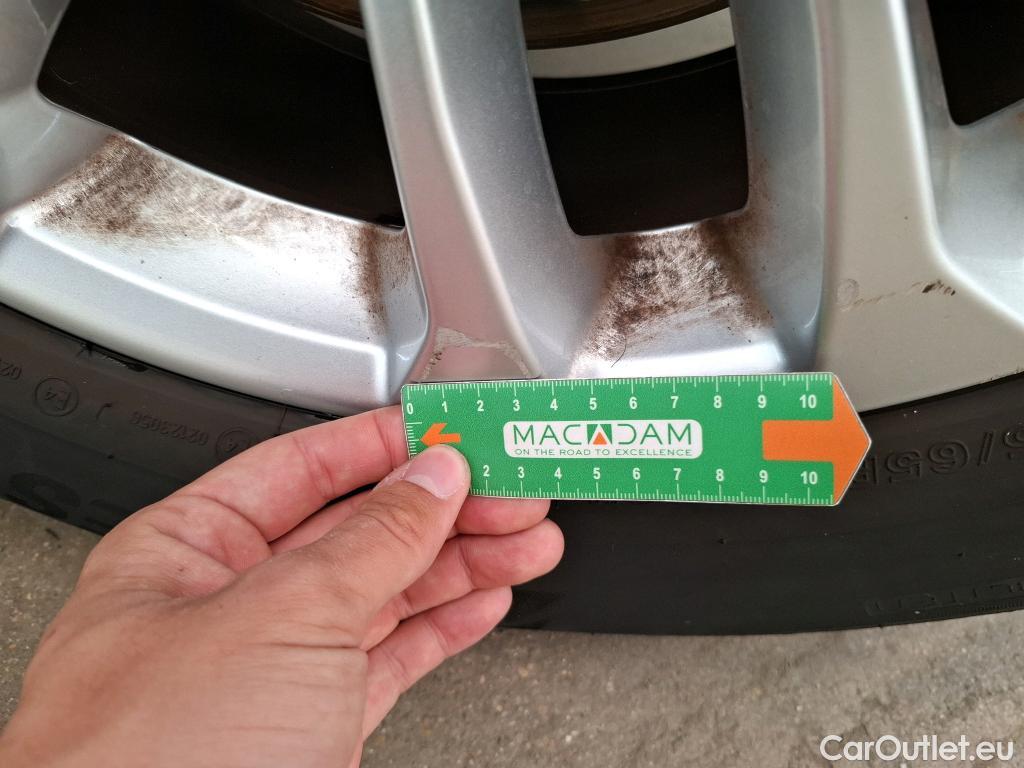  Ford  Kuga FORD  / 2019 / 5P / SUV 2.5 190 hybrid Flexifuel Pshift Titanium #32