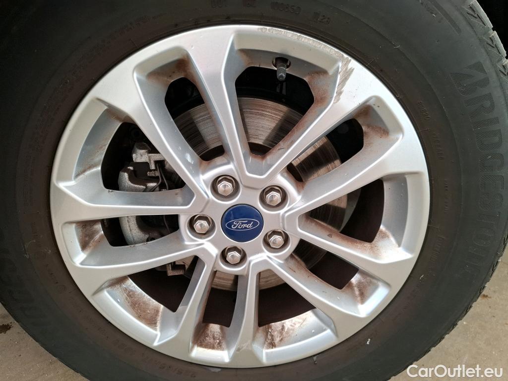  Ford  Kuga FORD  / 2019 / 5P / SUV 2.5 190 hybrid Flexifuel Pshift Titanium #22