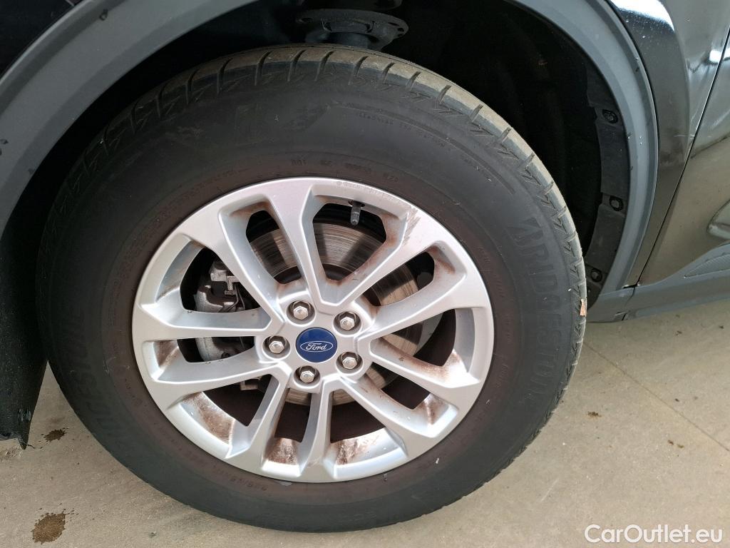  Ford  Kuga FORD  / 2019 / 5P / SUV 2.5 190 hybrid Flexifuel Pshift Titanium #21