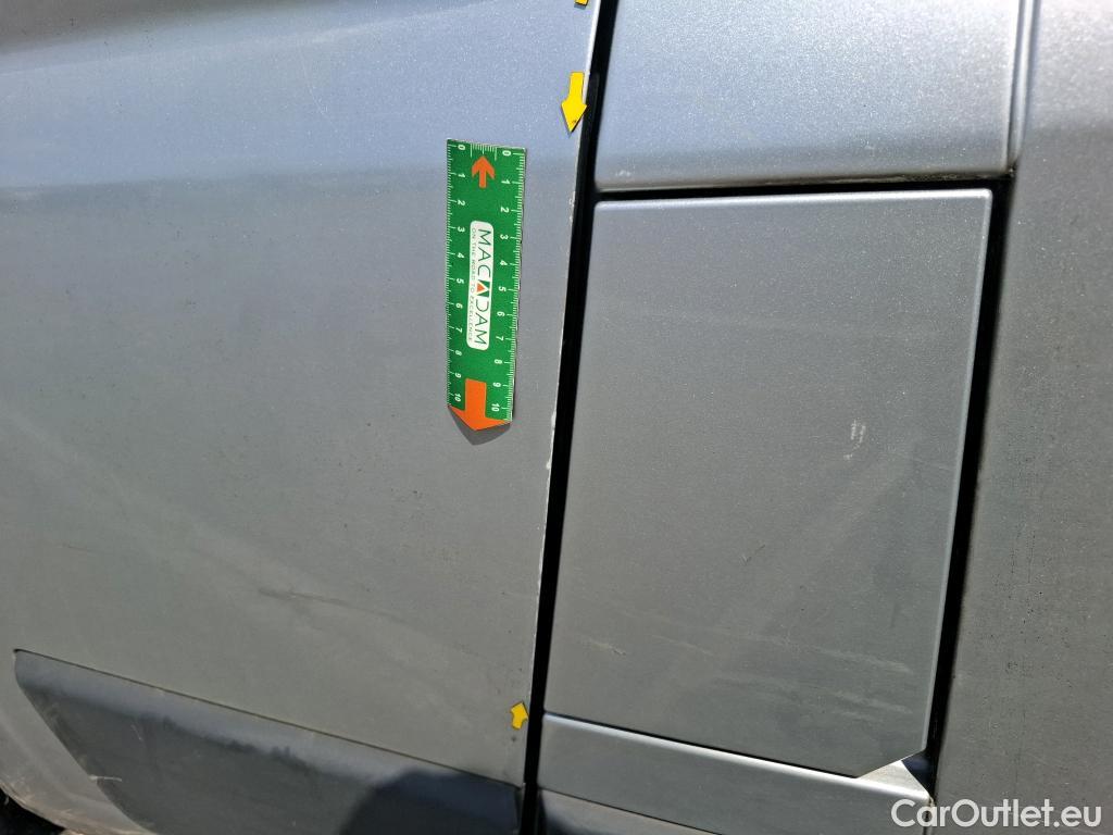  Peugeot  Boxer PEUGEOT  VU 4p Fourgon 2.0 BLUEHDI 110 PREMIUM 330 L2H2 #79