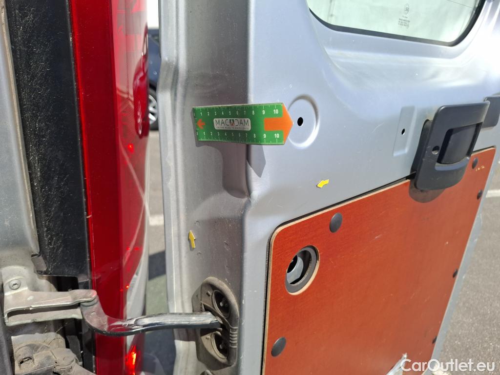 Peugeot  Boxer PEUGEOT  VU 4p Fourgon 2.0 BLUEHDI 110 PREMIUM 330 L2H2 #51