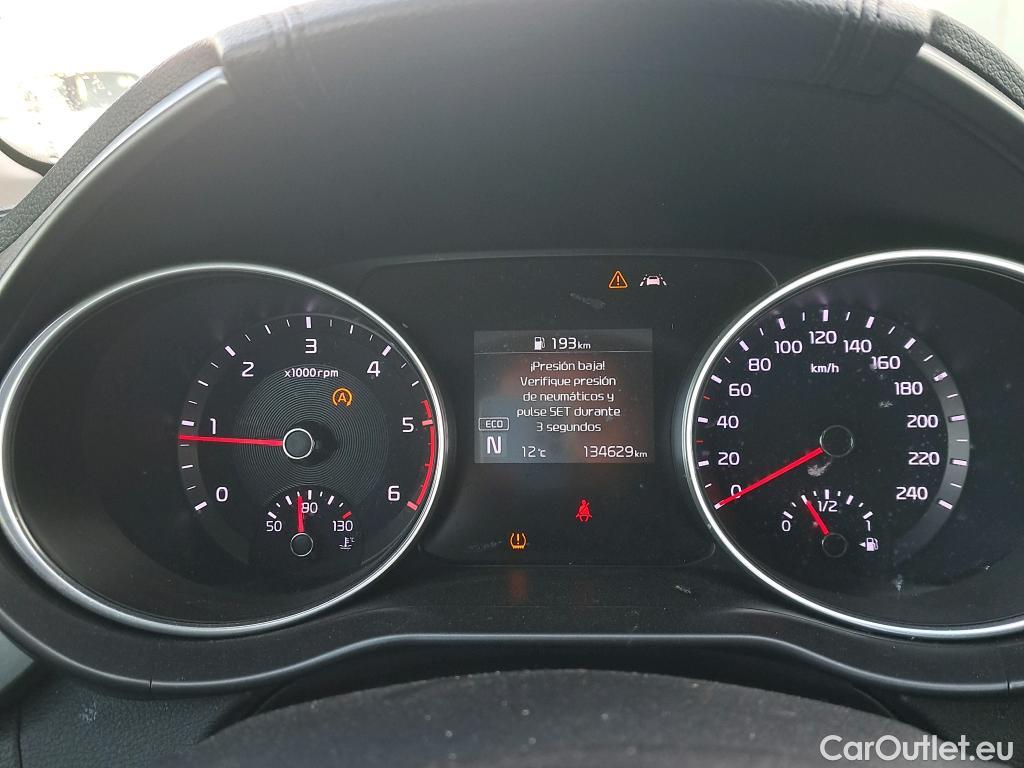  KIA  Cee'd KIA Ceed / 2018 / 5P / berlina con portón 1.6 MHEV iMT 100kW (136CV) Drive #32